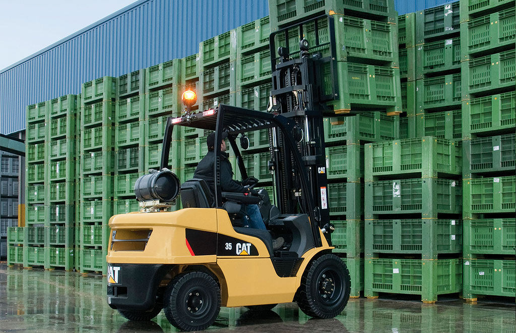 Gazowy wózek widłowy czołowy LPG CAT GP15/18/20C/20/25/30/35N - obrazek 3