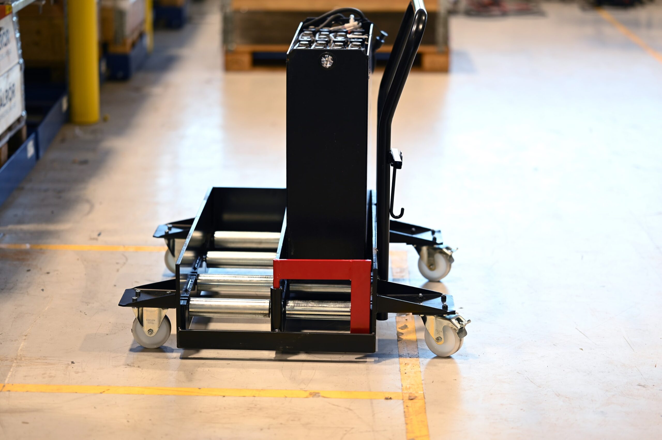 Elektryczny stacker prowadzony CAT NSP10-16N3(R)(IR)(S) - obrazek 4