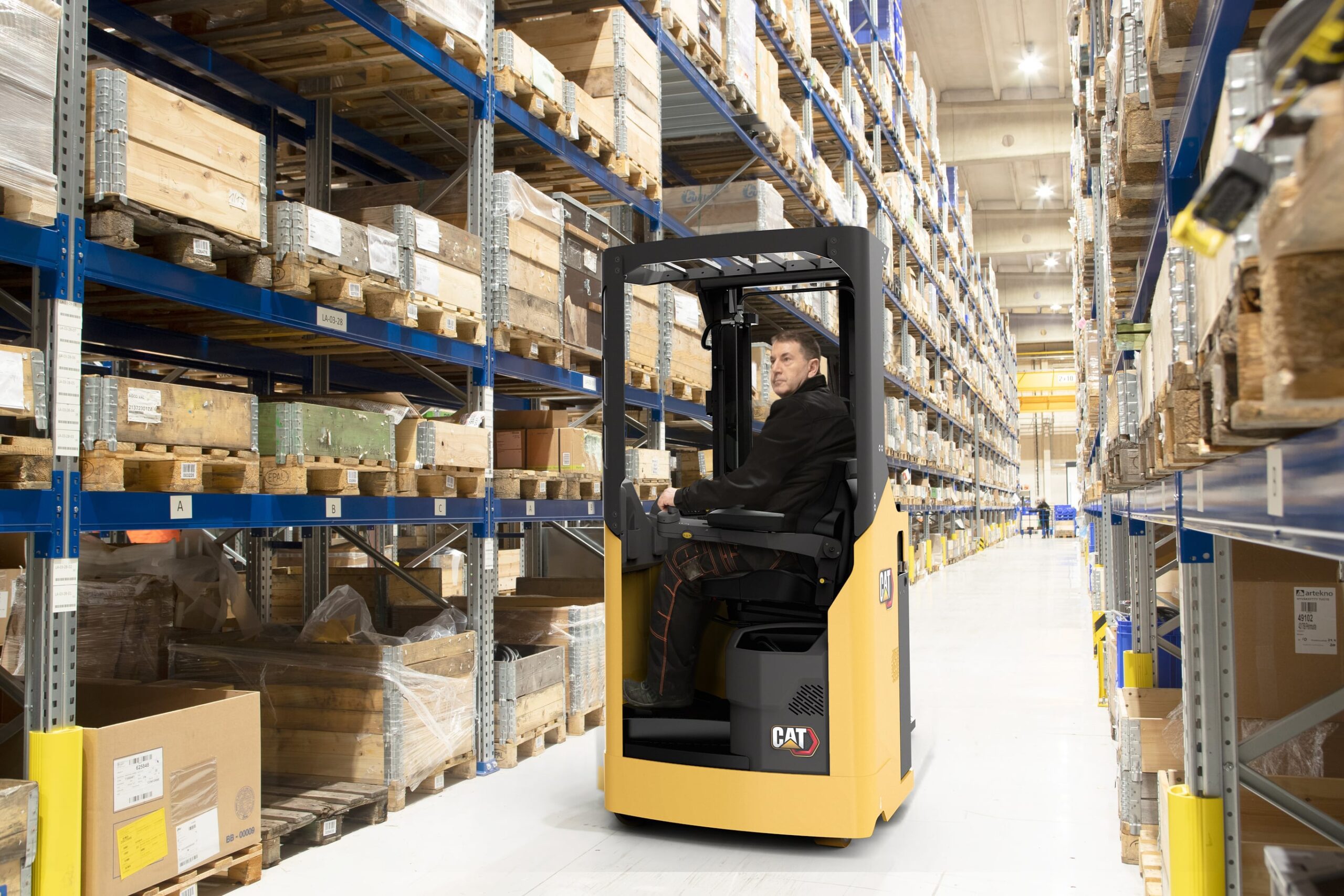 Elektryczny stacker w pozycji siedzącej CAT NSS16/20N2(I)(S)(12TF) - obrazek 4